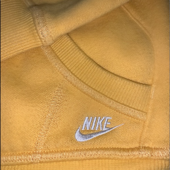 vintage, gold, cropped nike jacket - Picture 3 of 6